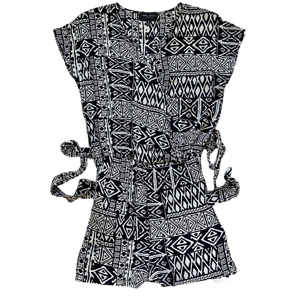 Romeo and Juliet Couture Romper Playsuit Black White Geometric Print Pockets M